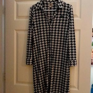 Ann Klein size small, button up, long sleeve.